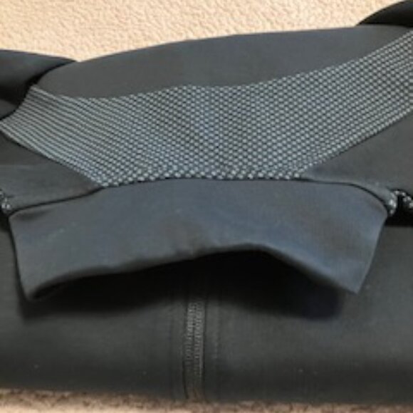 Puma Evostripe Ultimate Jacket Zip Up Size XL NWT - Picture 2 of 11